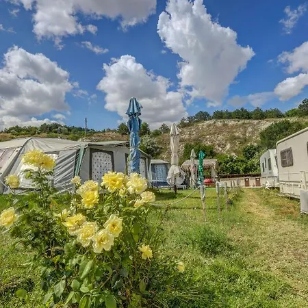 Saint George Campingplads Topola