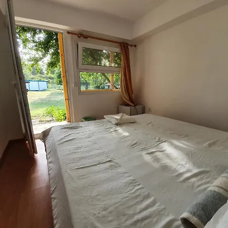 Saint George Camping Topola