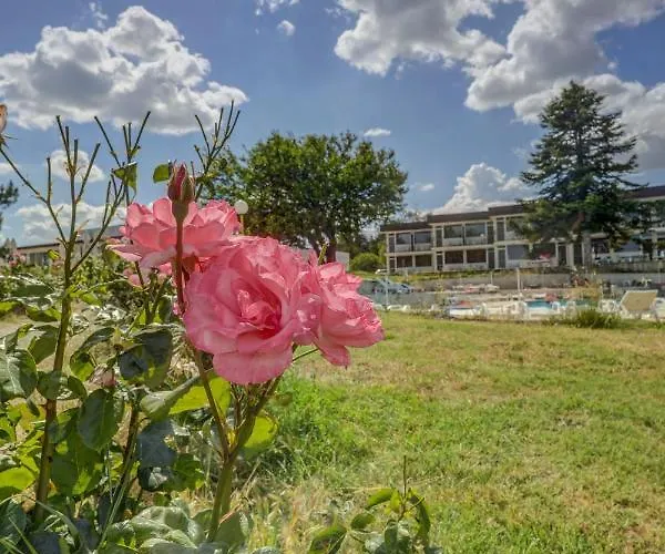 Saint George Къмпинг *